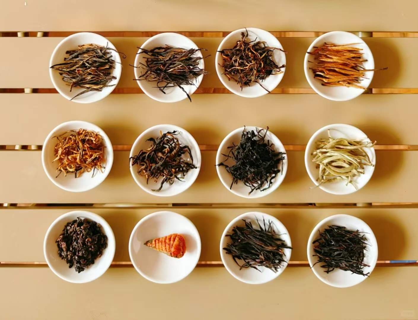 金骏眉茶叶礼盒装多少钱一盒