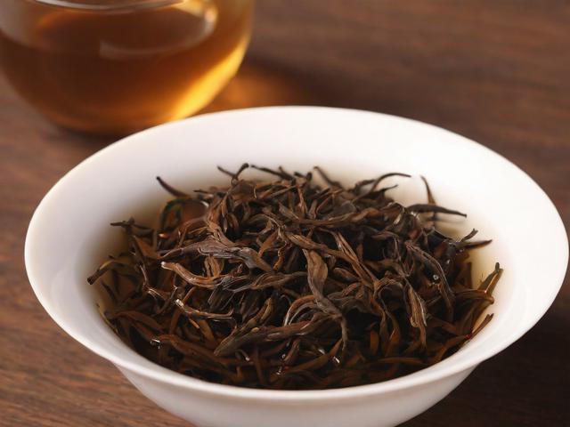 临沧主要四大名茶：勐库大叶种、凤庆滇红、冰岛普洱与昔归古树茶的全面解析