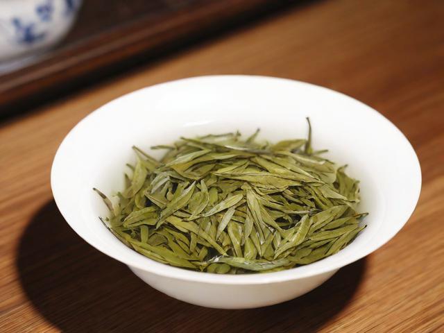 普洱市有什么名茶？全面解析普洱茶、老班章、冰岛茶等茶叶种类与品牌