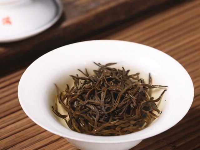 各地名茶有哪些：全面解析中国名茶的种类、特点及功效