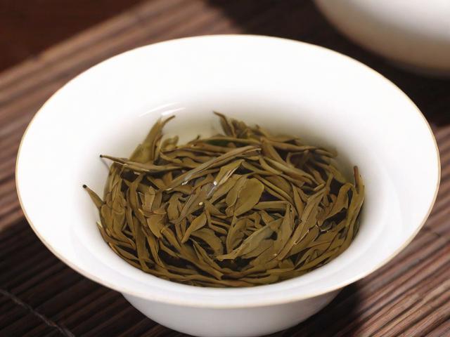 凤庆名茶的种类、冲泡技巧及健康益处全解析