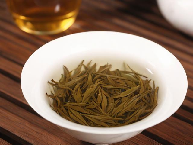 凤庆名茶的种类、冲泡技巧及健康益处全解析