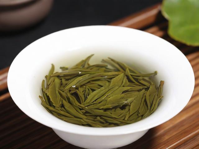 福建武夷山的特种名茶：大红袍、水仙、肉桂的文化价值与市场前景