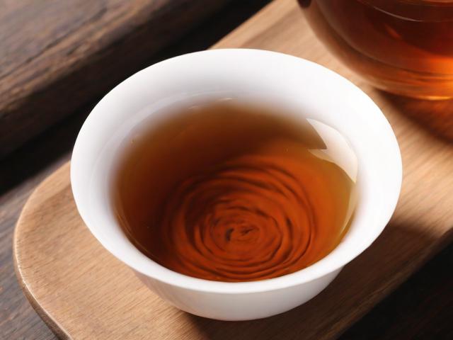 红茶中的名茶:品鉴技巧与选购指南,领略全球顶级红茶的魅力
