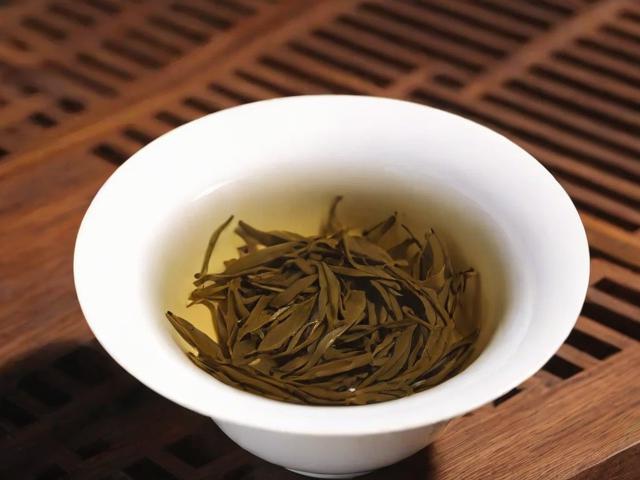 中国九大名茶的文化底蕴与品鉴技巧，带你领略茶中瑰宝的魅力