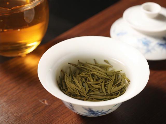 探索徽州名茶的历史文化与独特制作工艺，品味正宗茶香