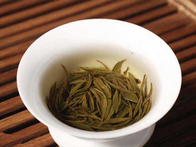 中国八大名茶的文化底蕴、制作工艺及健康益处全面解析