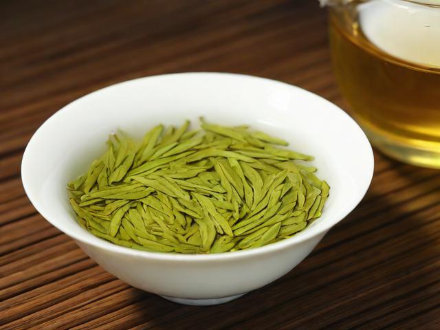 龙井茶名茶:历史文化、产地解析及冲泡技巧全攻略