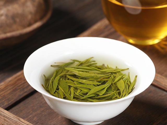 海南四大名茶:水满茶、白沙绿茶、五指山红茶和大叶苦丁茶的全面解析