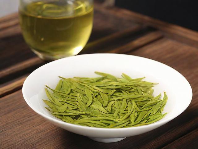 绿茶四大名茶的功效与产地介绍,品鉴西湖龙井、黄山毛峰、庐山云雾和六安瓜片