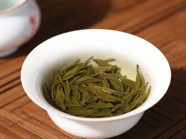 福建名茶种类与特点:大红袍、铁观音、白茶的文化与品质解析