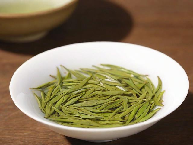 汉中名茶有哪些？全面解析汉中仙毫、宁强雀舌等茶叶功效与选择方法