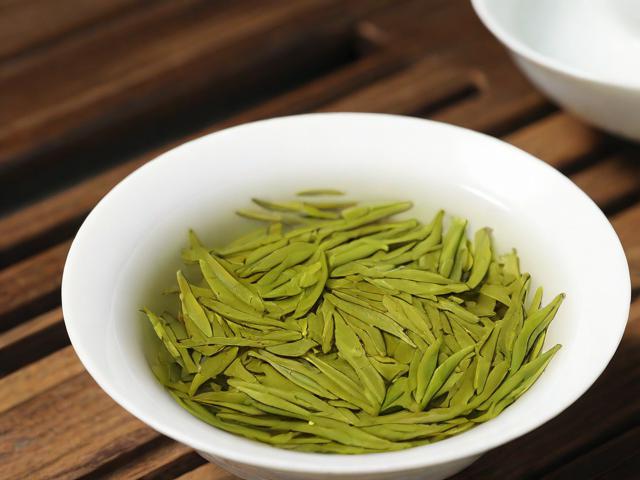 中国四大名茶是哪四大名茶_西湖龙井碧螺春铁观音普洱茶详解