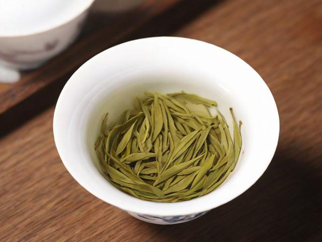 白茶香是怎么样的味道:全面解析白茶的香气与味觉体验