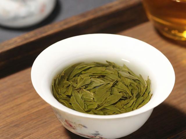 台湾名茶排名及选购指南：冻顶乌龙、高山茶等十大名茶详解