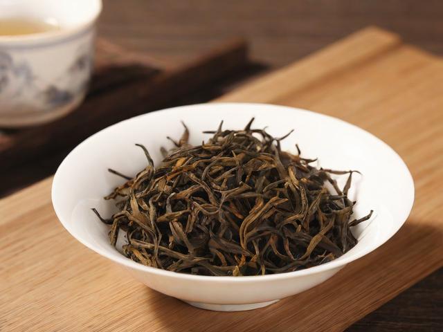 广东四大名茶是哪四个：凤凰单丛、岭头单丛、英德红茶与新会陈皮茶的文化探秘