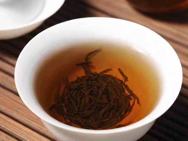 冬天适合喝什么茶最好 红茶及其他养生茶功效大揭秘