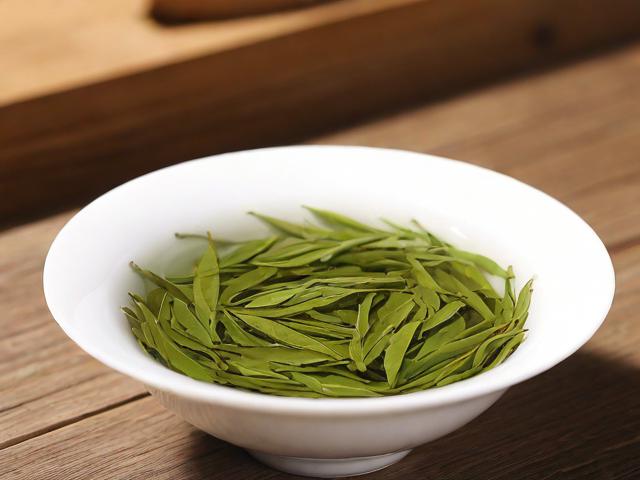 竹叶青茶叶多少钱一斤？价格区间及选购技巧全解析