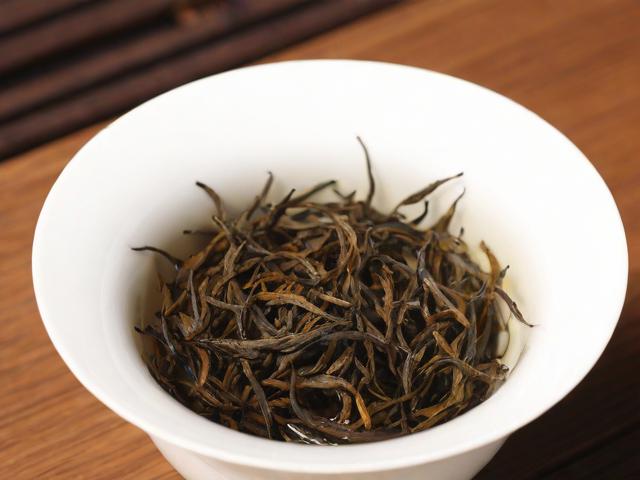 中国十大名茶红茶排名:祁门红茶、金骏眉与正山小种的深度解析