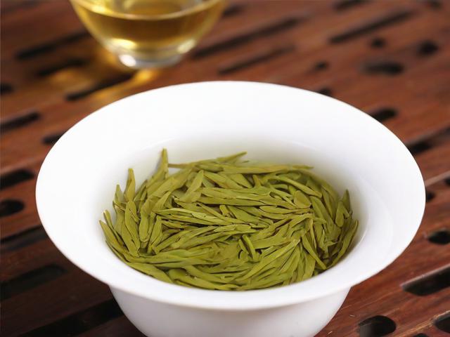 各地名茶种类大全:从西湖龙井到大红袍的品鉴与选购技巧
