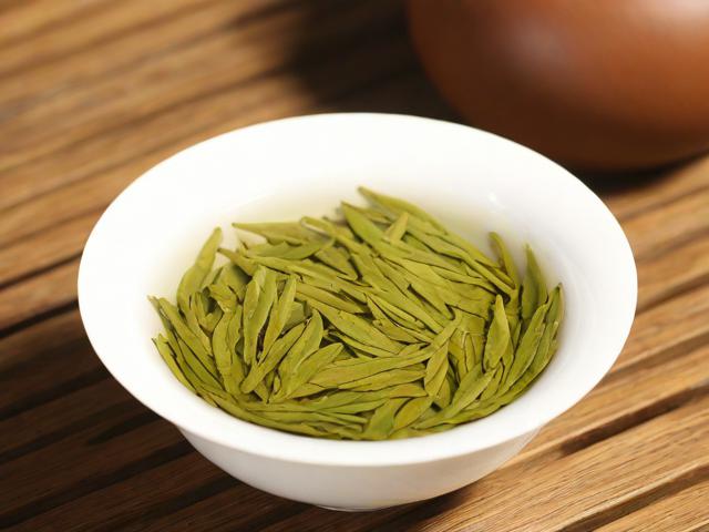 各地名茶种类大全:从西湖龙井到大红袍的品鉴与选购技巧