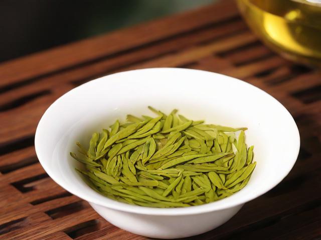 杭州的名茶是什么茶?全面了解龙井茶及其他特色茶叶