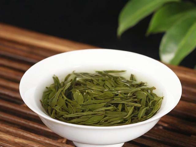 金佛玉翠茶叶价格全解析:产地、品牌与季节如何影响你的选择