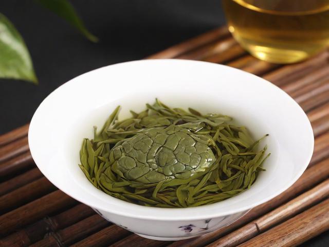 江西名茶狗牯脑：从生长环境到冲泡技巧全面解析