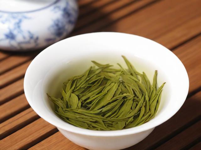 芳儒茗茶各种茶叶价位解析:绿茶、红茶、乌龙茶价格分布及选购建议