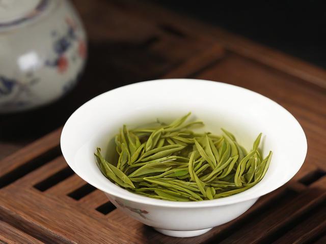 贵州名茶绿宝石:品味历史与自然的馈赠,感受独特茶香魅力