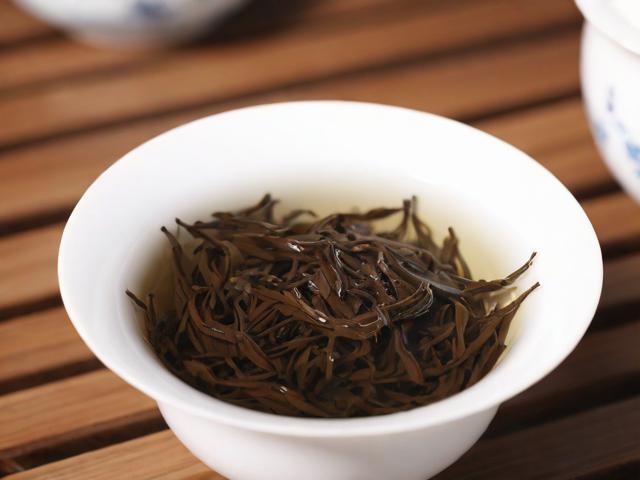 正宗大红袍茶叶多少钱一斤?全面解析价格与选购技巧