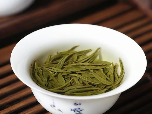 四川名茶飘雪：品味独特花香与文化魅力的高端绿茶