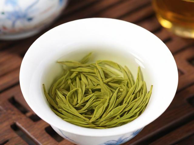 贵州名茶都匀毛尖:冲泡方法、品鉴技巧及选购指南