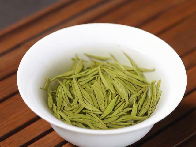 安徽庐江名茶有哪些种类及特色推荐 白湖银针与庐江翠茗不容错过