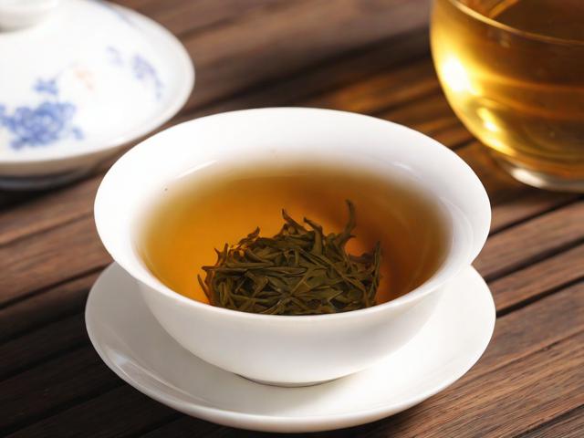 茶坊有哪些茶:全面了解绿茶、红茶、乌龙茶和普洱茶的分类与功效