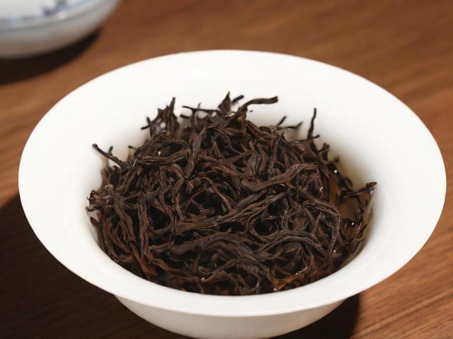 大红袍什么档次的茶？详解大红袍等级、价格与选购技巧