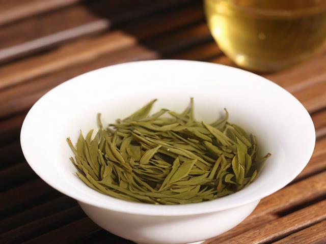 广西的茶叶有哪些名茶：全面解析桂平西山茶、凌云白毫茶等特色茶叶
