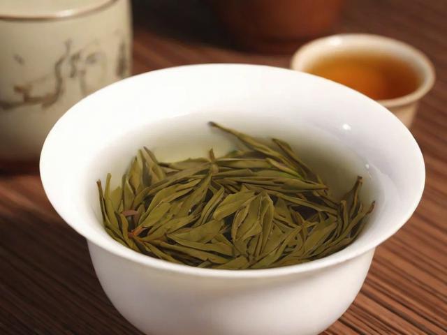 浙江名茶:历史、种类与选购全攻略,让你轻松成为品茶高手