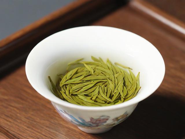 杭州名茶是什么：探寻龙井、径山茶等背后的文化与经济价值