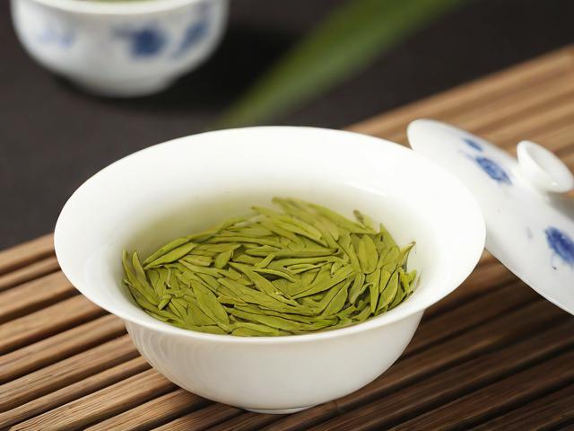 杭州名茶是什么：探寻龙井、径山茶等背后的文化与经济价值