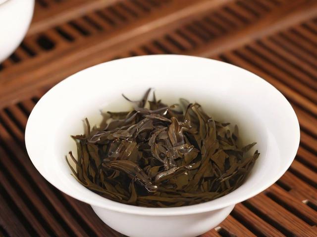 武夷山出产什么茶叶？大红袍、水仙、肉桂等名茶详细介绍