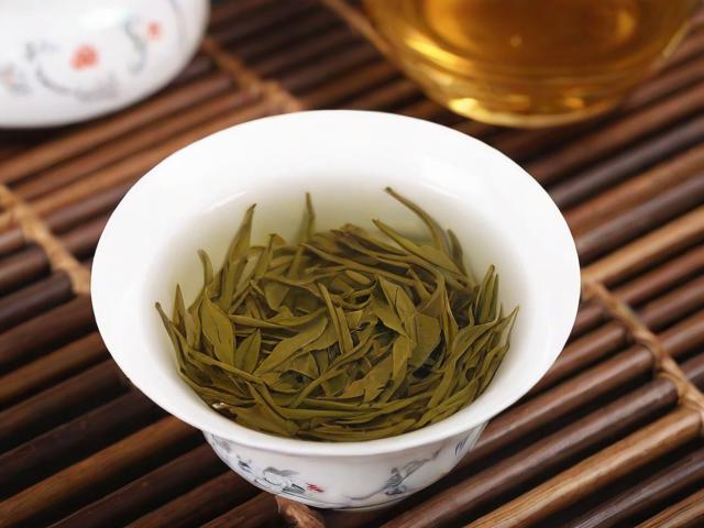 江西出名茶：探寻历史底蕴与现代发展的双重魅力