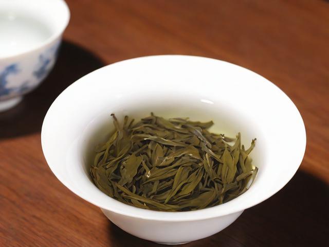 福建名茶选购与品鉴全攻略：武夷岩茶、铁观音、白茶的魅力