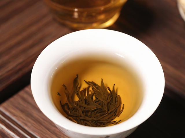 芳华茗茶:品味历史与健康的完美结合