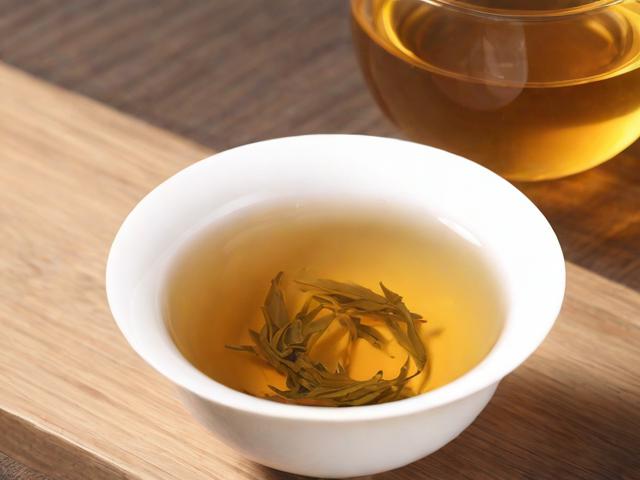 马小舒茗茶的功效与冲泡保存技巧,助你放松身心、改善睡眠和促进消化