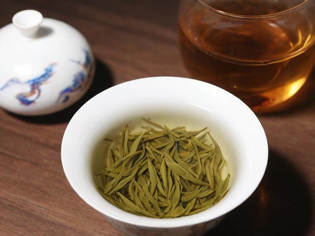 彩凤茗茶的历史与文化价值及健康功效详解