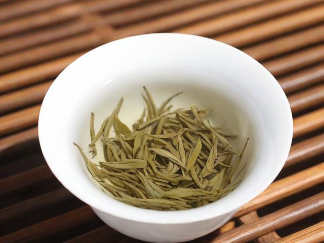 茶叶有白色的毛毛是什么？了解茶叶白色绒毛的秘密与价值