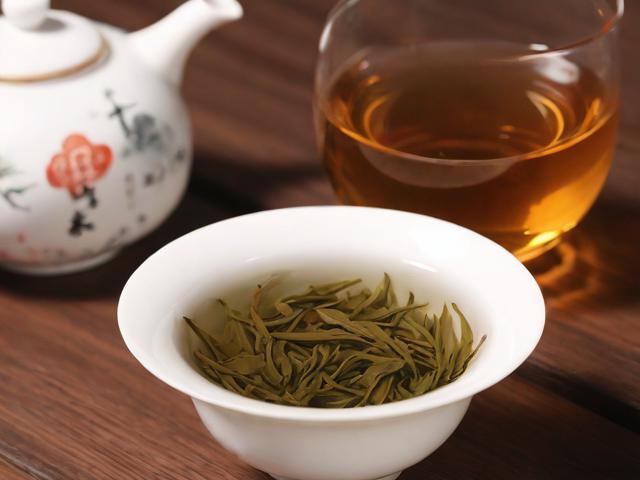 八骏茗茶加盟条件与费用解析，品质生活从一杯好茶开始