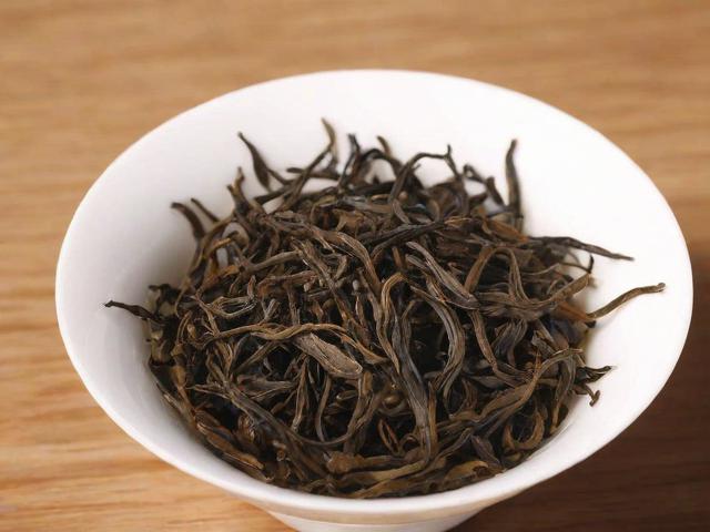各种茶叶的价格大全：全面解析茶叶价格差异及市场趋势