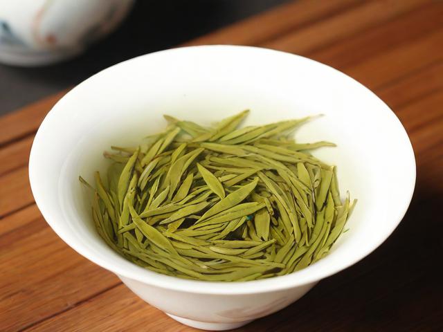 安徽名茶种类与文化价值：黄山毛峰、祁门红茶等茶叶的制作工艺及送礼推荐